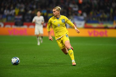 LEVERKUSEN, GERMANY - 20 Kasım 2023: Mykhailo Mudryk, UEFA EURO 2024 Futbol karşılaşması Kalifiye Ukrayna, Bayena 'da İtalya' ya karşı