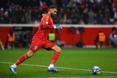 LEVERKUSEN, GERMANY - 20 Kasım 2023: Gianluigi Donnarumma, UEFA EURO 2024 Futbol karşılaşması Kalifiye Ukrayna, Bayena 'da İtalya' ya karşı