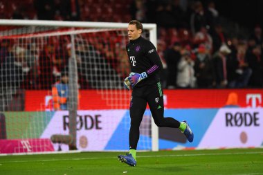 COLOGNE, ALMANY - 24 Kasım 2023: Manuel Neuer, Bundesliga 1 'in futbol maçı. FC Koeln, FC Bayern Münih 'e karşı. Rhein Enerji Stadyumunda