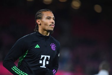 KOLOGNE, ALMANY - 24 Kasım 2023: Leroy Sane, Bundesliga 1 futbol maçı. FC Koeln, FC Bayern Münih 'e karşı. Rhein Enerji Stadyumunda