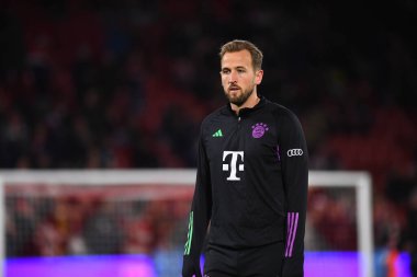 COLOGNE, Almanya - 24 Kasım 2023: Harry Kane, Bundesliga 1 'in futbol maçı. FC Koeln, FC Bayern Münih 'e karşı. Rhein Enerji Stadyumunda