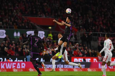 KOLOGNE, ALMANY - 24 Kasım 2023: Kim Min-jae, Bundesliga 1 'in futbol maçı. FC Koeln, FC Bayern Münih 'e karşı. Rhein Enerji Stadyumunda