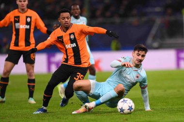 HAMBURG, GERMANY - 28 Kasım 2023: FC Shakhtar Donetsk ile Royal Antwerpen FC arasındaki UEFA Şampiyonlar Ligi maçı