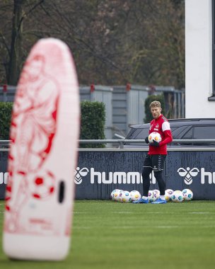 COLOGNE, Almanya - 06.12.23: 1.FC Koeln Uygulaması