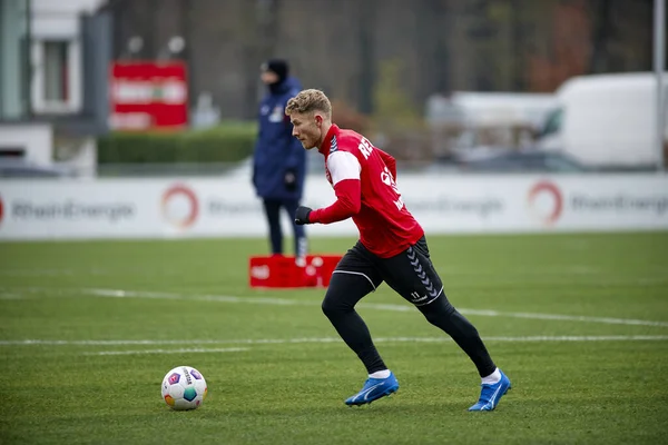 COLOGNE, Almanya - 06.12.23: 1.FC Koeln Uygulaması