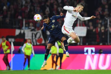 COLOGNE, Almanya - 10 ARALIK, 2023: 1. Bundesliga futbol maçı. FC Koeln, Rhein Energie Stadion 'da 1.FCV Mainz 05' e karşı.
