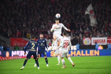 COLOGNE, Almanya - 10 ARALIK, 2023: 1. Bundesliga futbol maçı. FC Koeln, Rhein Energie Stadion 'da 1.FCV Mainz 05' e karşı.