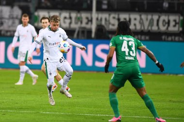 MOENCHENGLADBACH, GERMANY - 21 HAZİRAN, 2024: Robin Hack, Bundesliga Borussia Moenchengladbach FC Augsburg 'a karşı Borussia Park' ta futbol maçı