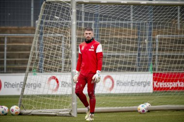 COLOGNE, Almanya - 24 HAZİRAN, 2024: Philipp Pentke, Uygulama 1. FC Koeln, Geissbockheim 'da.