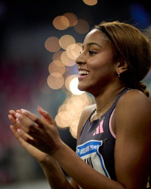 DÜKSELDORF, ALMANY - 4 Şubat 2024: Mikaelle Assani GER SCL Heel Baden in the long jumping ISTAF Indoor. PSD BANK DOME 'da atletizm yarışması