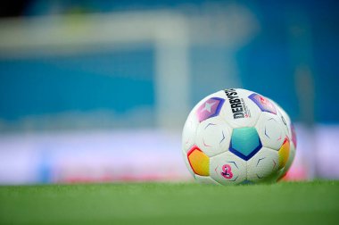 LEVERKUSEN, ALMANY - 23 Şubat, 2024: topu seç. Bundesliga maçı FC Bayer 04 Leverkusen 1 'e karşı. Bayarena 'da FSV Mainz 05