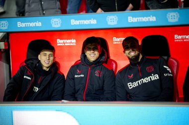 LEVERKUSEN, GERMANY - 23 Şubat 2024: Piero Hincapie, Borja Iglesias, Gustavo Puerta, The Bundesliga maçı FC Bayer 04 Leverkusen 1. Bayarena 'da FSV Mainz 05