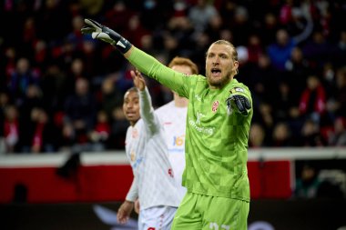 LEVERKUSEN, ALMANY - 23 Şubat 2024: Robin Zentner, The Bundesliga maçı FC Bayer 04 Leverkusen 1 'e karşı. Bayarena 'da FSV Mainz 05