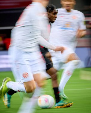 LEVERKUSEN, ALMANY - 23 Şubat 2024: Bundesliga maçı FC Bayer 04 Leverkusen 1 'e karşı. Bayarena 'da FSV Mainz 05