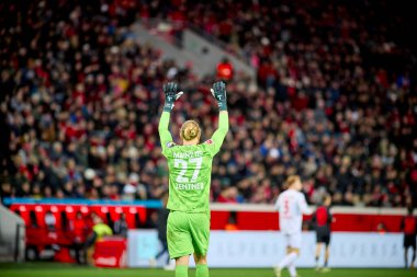 LEVERKUSEN, ALMANY - 23 Şubat 2024: Robin Zentner, The Bundesliga maçı FC Bayer 04 Leverkusen 1 'e karşı. Bayarena 'da FSV Mainz 05