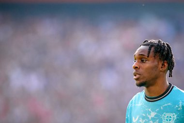 COLOGNE, ALMANY - 3 Mart 2024: Jeremie Frimpong Bundesliga 1 'in futbol maçı sırasında. FC Koeln, Bayer 04 Leverkusen 'e karşı Rhein Enerji Stadyumu' nda