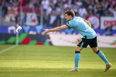 COLOGNE, ALMANY - 3 Mart 2024: Jonas Hofmann Bundesliga 1 'in futbol maçı sırasında. FC Koeln, Bayer 04 Leverkusen 'e karşı Rhein Enerji Stadyumu' nda