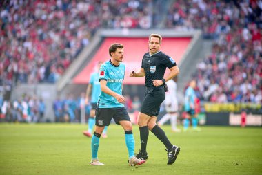 COLOGNE, ALMANY - 3 Mart 2024: Jonas Hofmann Bundesliga 1 'in futbol maçı sırasında. FC Koeln, Bayer 04 Leverkusen 'e karşı Rhein Enerji Stadyumu' nda