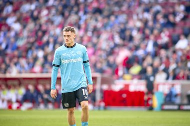 COLOGNE, ALMANY - 3 Mart 2024: Florian Wirtz Bundesliga 1 'in futbol maçı sırasında. FC Koeln, Bayer 04 Leverkusen 'e karşı Rhein Enerji Stadyumu' nda