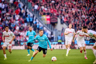 COLOGNE, ALMANY - 3 Mart 2024: Florian Wirtz Bundesliga 1 'in futbol maçı sırasında. FC Koeln, Bayer 04 Leverkusen 'e karşı Rhein Enerji Stadyumu' nda