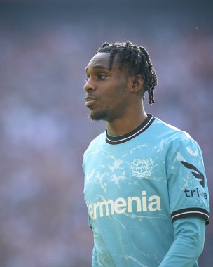 COLOGNE, ALMANY - 3 Mart 2024: Jeremie Frimpong Bundesliga 1 'in futbol maçı sırasında. FC Koeln, Bayer 04 Leverkusen 'e karşı Rhein Enerji Stadyumu' nda