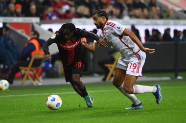 LEVERKUSEN, ALMANY - 3 NİSAN, 2024 Jeremie Frimpong, Almanya Kupası. DFB Pokal maçı FC Bayer 04 Leverkusen, Bayarena 'da Fortuna Duesseldorf' a karşı