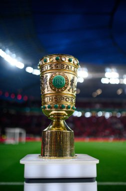 LEVERKUSEN, Almanya - 3 NİSAN, 2024: Almanya Kupası. Bayarena 'da DFB Pokal