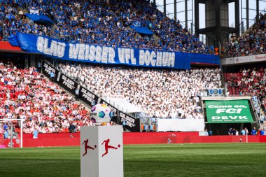 Kolej, Almanya - 6 Nisan, 2024: Seçilmiş top. Bundesliga 1 'in futbol maçı. FC Koeln, VfL Bochum 1848 'e karşı Rhein Enerji Stadyumu' nda.