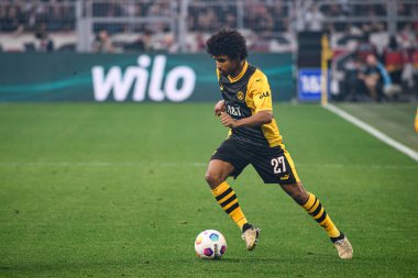 DORTMUND, GERMANY - 6 Nisan 2024: Karim Adeyemi, Signal Iduna Park 'ta Bundesliga Borussia Dortmundh-Stuttgart futbol maçı