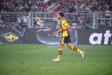 DORTMUND, GERMANY - 6 Nisan 2024: Felix Nmecha, Signal Iduna Park 'ta Bundesliga Borussia Dortmundh-Stuttgart futbol maçı