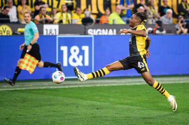DORTMUND, GERMANY - 6 APRIL, 2024: Jamie Bynoe-Gittens, Bundesliga Borussia Dortmundh-Stuttgart maçı Signal Iduna Park 'ta