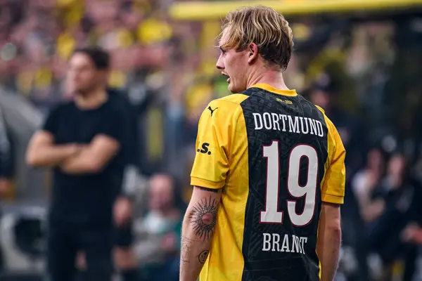 Dortmund Duitsland April 2024 Julian Brandt Voetbalwedstrijd Van Bundesliga Borussia Rechtenvrije Stockafbeeldingen