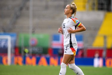 AACHEN, GERMANY - 9 HAZİRAN, 2024: Giulia Gwinn, Almanya 'nın New Tivoli Adası' ndaki futbol maçı