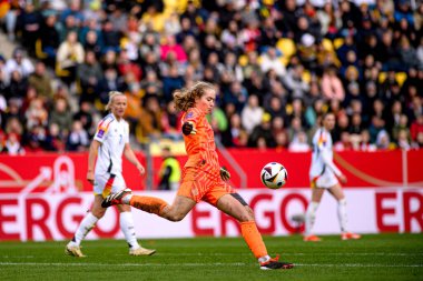 AACHEN, GERMANY - 9 Nisan 2024: Sveinbjornsdottir Scheving, Almanya 'nın New Tivoli Adası' ndaki futbol maçı