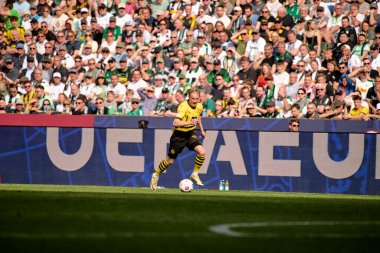 MOENCHENGLADBACH, GERMANY - 13 Nisan 2024: Bundesliga Borussia Moenchengladbach Borussia Dortmund 'a karşı Borussia Park' ta oynanan futbol maçı