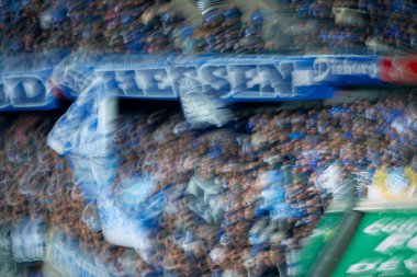 COLOGNE, GERMANY - 20 Nisan 2024: Rhein Energie Stadion 'da 1.FC Koeln-SV Darmstadt futbol karşılaşması