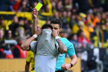 DORTMUND, GERMANY - 21 Nisan 2024: Signal Iduna Park 'ta Borussia Dortmund-Bayer 04 Leverkusen futbol karşılaşması