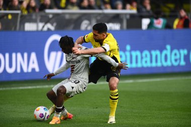 DORTMUND, GERMANY - 21 Nisan 2024: Signal Iduna Park 'ta Borussia Dortmund-Bayer 04 Leverkusen futbol karşılaşması