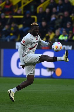 DORTMUND, GERMANY - 21 Nisan 2024: Signal Iduna Park 'ta Borussia Dortmund-Bayer 04 Leverkusen futbol karşılaşması