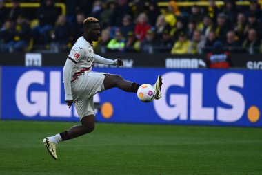 DORTMUND, GERMANY - 21 Nisan 2024: Signal Iduna Park 'ta Borussia Dortmund-Bayer 04 Leverkusen futbol karşılaşması