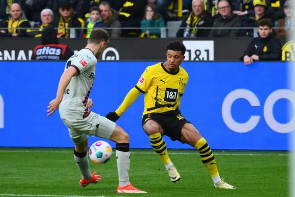 DORTMUND, GERMANY - 21 Nisan 2024: Signal Iduna Park 'ta Borussia Dortmund-Bayer 04 Leverkusen futbol karşılaşması
