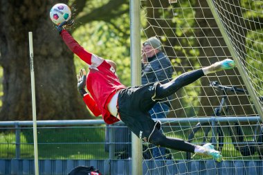 COLOGNE, GERMANY - 23 NİSAN, 2024: Matthias Koebbing, Geissbockhei 'de 1 FC Koeln Uygulaması