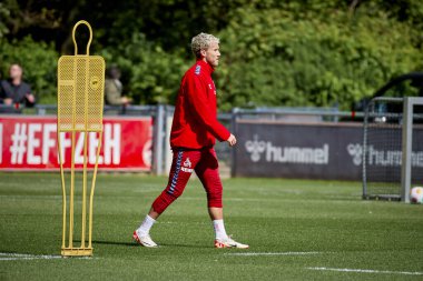 COLOGNE, GERMANY - 23 NİSAN, 2024: Luca Waldschmidt, Geissbockhei 'de 1 FC Koeln Uygulaması