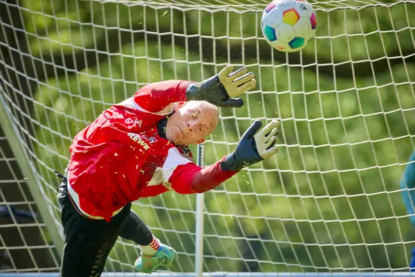 COLOGNE, GERMANY - 23 NİSAN, 2024: Matthias Koebbing, Geissbockhei 'de 1 FC Koeln Uygulaması