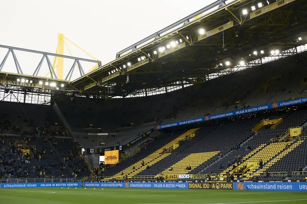 Dortmund Alemania Abril 2024 Partido Fútbol Borussia Dortmund Bayer Leverkusen Imágenes De Stock Sin Royalties Gratis