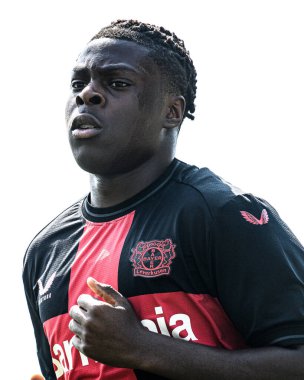 LEVERKUSEN, GERMANY - 1 Mayıs 2024: Ken Izekor, Yarı Final B-Junioren Bundesliga U17 Bayer 04 Leverkusen 'e karşı SG Eintracht Frankfurt U17 Ulrich-Haberland-Stadion' da futbol maçı