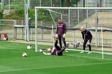 LEVERKUSEN, GERMANY - 8 Mayıs 2024: Lukas Hradecky, Matej Kovar, Niklas Lomb, UEFA Avrupa Ligi hazırlık maçı FC Bayer 04 Leverkusen