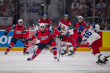 PRAG, CZECH REPUBLIC - 11 Mayıs 2024: IIHF 2024 Dünya Buz Hokeyi Şampiyonası Norveç 'e karşı O2 Arena' da