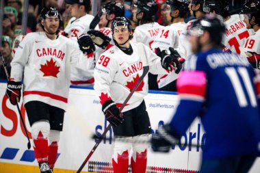 PRAG, CZECH REPUBLIC - 11 Mayıs 2024: IIHF 2024 Dünya Buz Hokeyi Şampiyonası Kanada ile O2 Arena 'daki Büyük Britanya maçı