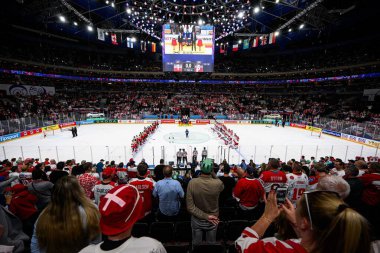 PRAG, CZECH REPUBLIC - 11 Mayıs 2024: IIHF 2024 Dünya Buz Hokeyi Şampiyonası Danimarka - Avusturya - O2 Arena